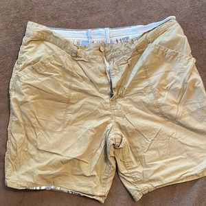 Men’s shorts size 38. Reversible khaki to striped